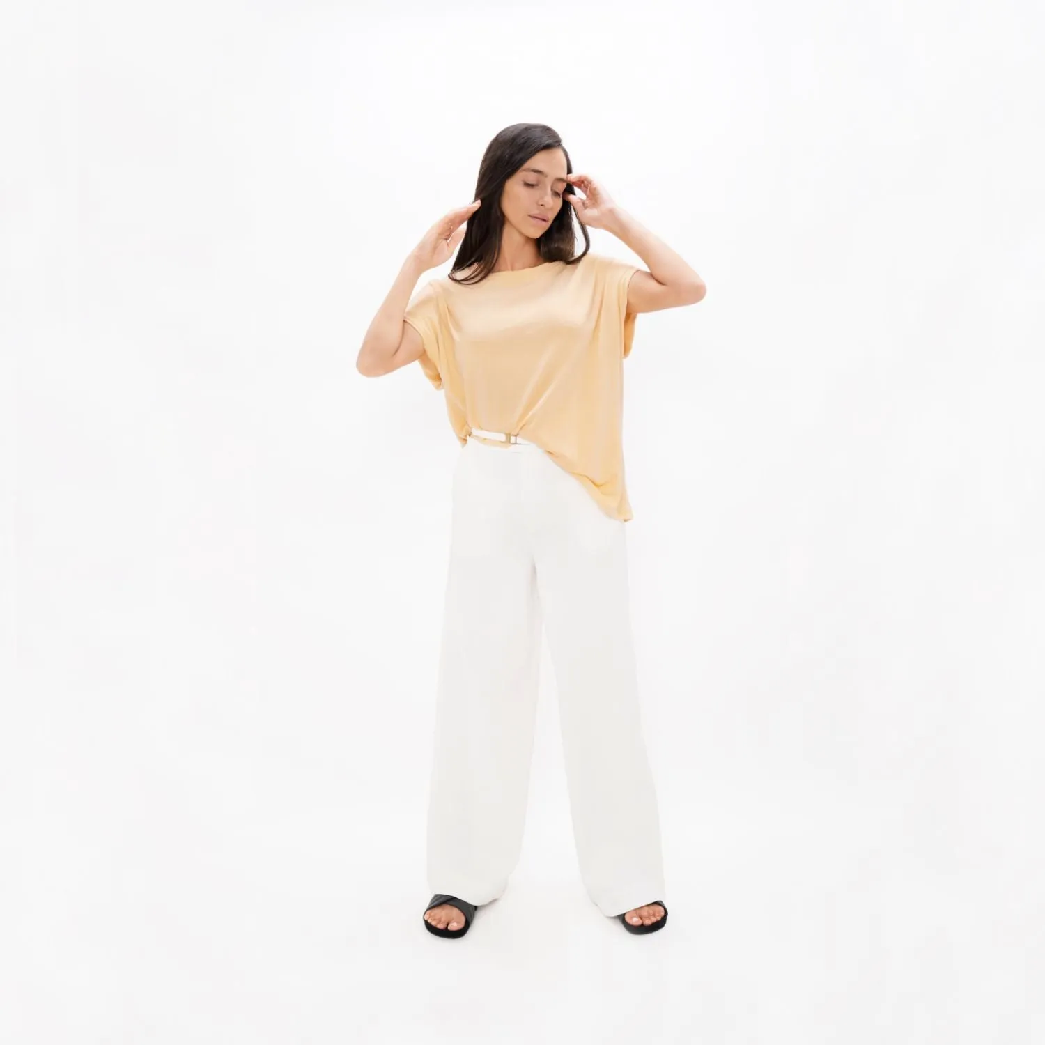 Muscat Bold Shoulder Tee