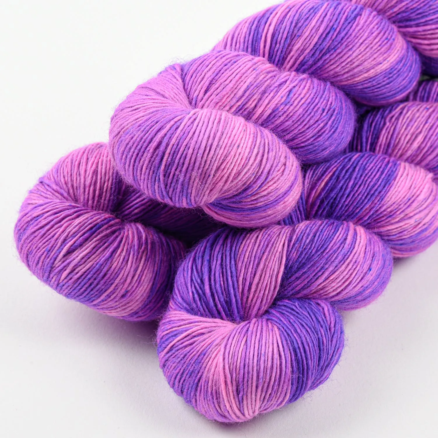 SYSLERIGET SINGLES - PUNCHY PURPLE