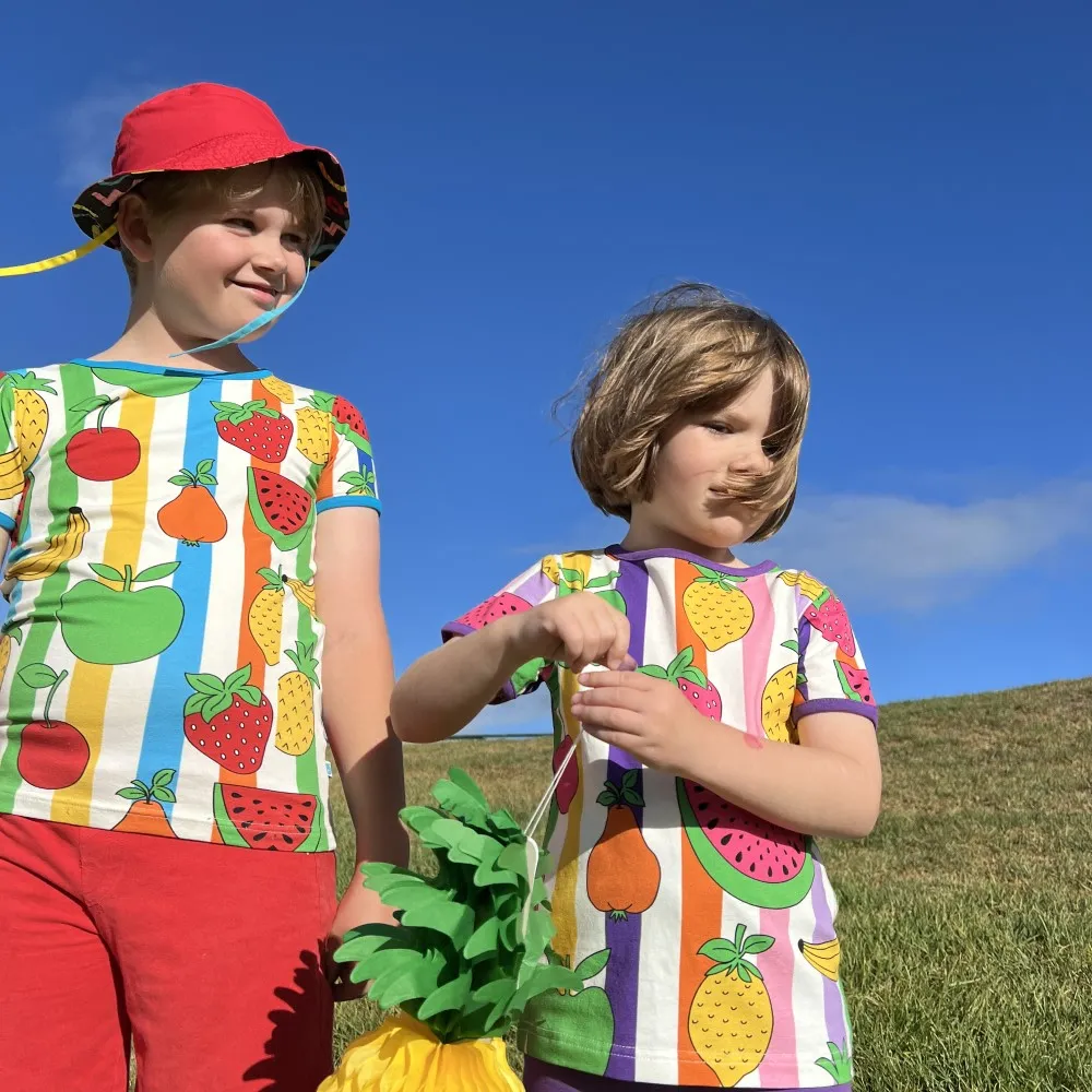 T-shirt with fruits